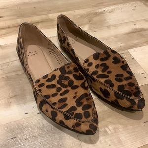Women’s loafer size 6